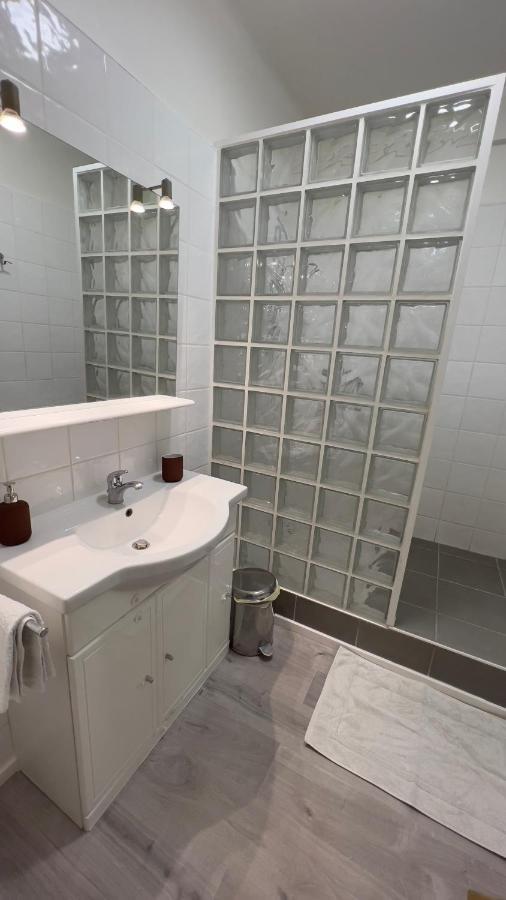 Escale Marseillaise, Grand T2 Calme, Pres Du Vieux Port Pour 2 A 4 Personnes, Nettoyage Rigoureux Apartment Марсилия Екстериор снимка